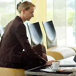 Hotel Mercure Frankfurt Helfmann-park 4*