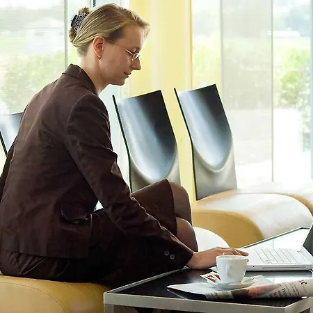 ホテル メルキュール フランクフルト ヘルフマン - パーク 4*