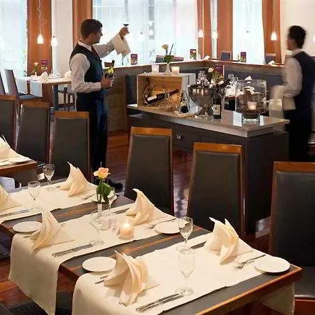 酒店 法兰克福埃施波恩黑弗曼公园美居酒店 4*