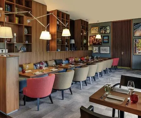 Mercure Frankfurt Helfmann-park 4*