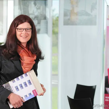 Hotel Mercure Frankfurt Helfmann-park 4*